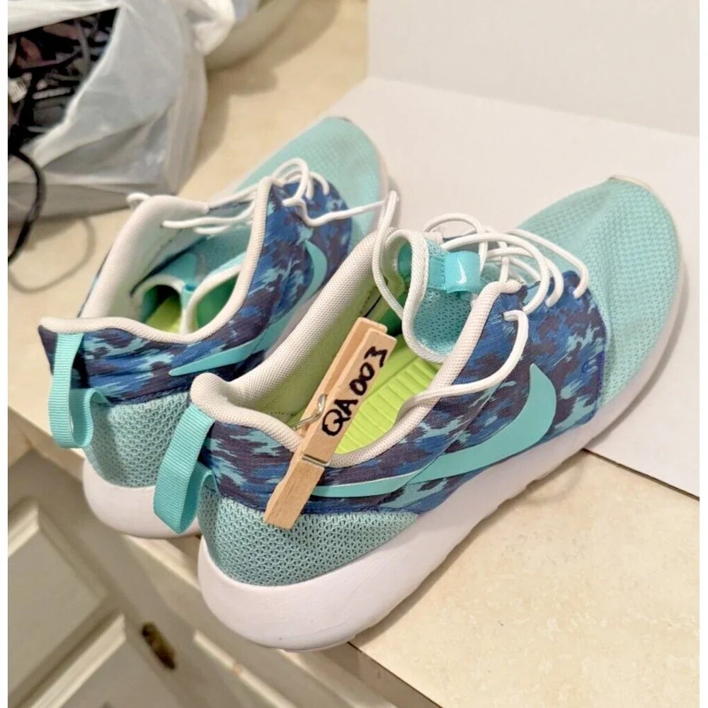 Nike light approximately including